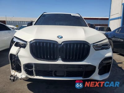 Piąte zdjęcie samochodu w środku: 2022 BMW X5 M50I VIN:5UXJU4C08N9J65274 - miniatura