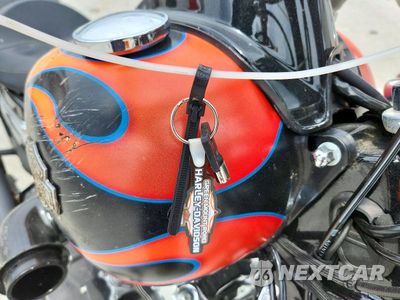 Zdjęcie 8 z 9 samochodu: 2015 HARLEY-DAVIDSON FXDWG DYNA WIDE GLIDE VIN:1HD1GPM16FC309702 - miniatura
