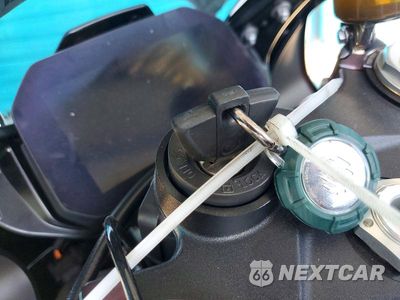 Zdjęcie 8 z 9 samochodu: 2024 BMW S 1000 RR VIN:WB10E6308R6J48260 - miniatura