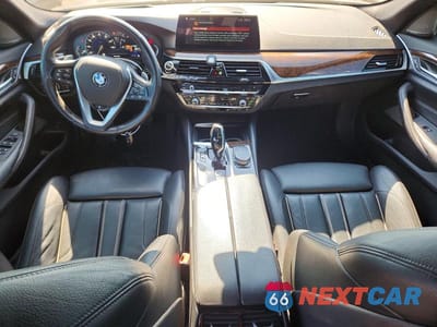 Zdjęcie 8 z 12 samochodu: 2018 BMW 540 XI VIN:WBAJE7C55JWD52754 - miniatura