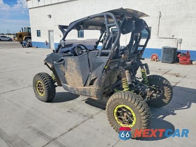 Trzecie zdjęcie samochodu z tyłu: 2015 CAN-AM MAVERICK UTILITY VEHICLE VIN:3JBPDAR29FJ001140 - miniatura