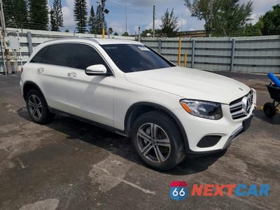 Czwarte zdjęcie samochodu z boku: 2019 MERCEDES-BENZ GLC 300 VIN:WDC0G4JB0KV157188 - miniatura