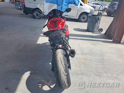 Czwarte zdjęcie samochodu z boku: 2023 BMW S 1000 RR VIN:WB10E6306P6H82134 - miniatura