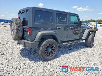 Trzecie zdjęcie samochodu z tyłu: 2017 JEEP WRANGLER UNLIMITED SPORT VIN:1C4BJWDG4HL678163 - miniatura
