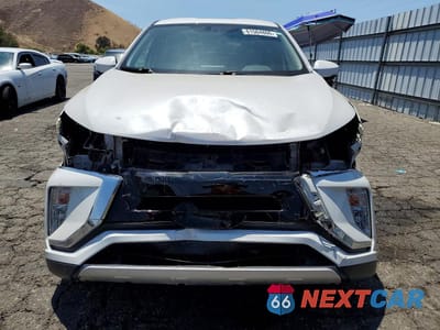 Piąte zdjęcie samochodu w środku: 2018 MITSUBISHI ECLIPSE CROSS SE/SEL VIN:JA4AT5AA5JZ037388 - miniatura