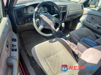 Zdjęcie 8 z 12 samochodu: 2004 TOYOTA TACOMA V6 VIN:5TEWN72N34Z356817 - miniatura