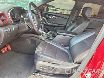 Zdjęcie 7 z 12 samochodu: 2020 CHEVROLET BLAZER RS VIN:3GNKBERS1LS650996 - miniatura