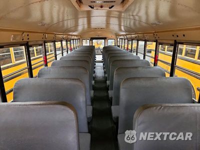 Zdjęcie 6 z 10 samochodu: 2015 IC CORPORATION 3000 CE SCHOOL BUS VIN:4DRBUC8P1FB670102 - miniatura