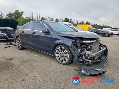 Czwarte zdjęcie samochodu z boku: 2019 MERCEDES-BENZ CLA 250 4MATIC VIN:WDDSJ4GB9KN717285 - miniatura