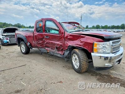 Czwarte zdjęcie samochodu z boku: 2013 CHEVROLET SILVERADO K1500 LT VIN:1GCRKSE78DZ391323 - miniatura