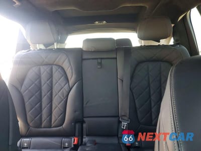 Zdjęcie 10 z 13 samochodu: 2023 BMW X7 XDRIVE40I VIN:5UX23EM09P9R79013 - miniatura