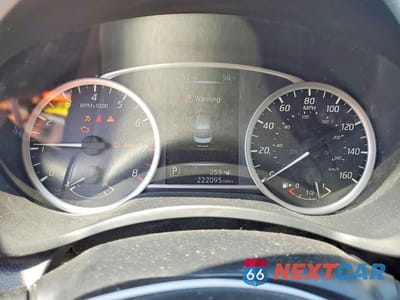 Zdjęcie 9 z 12 samochodu: 2017 NISSAN SENTRA SV VIN:3N1AB7AP8HY262324 - miniatura