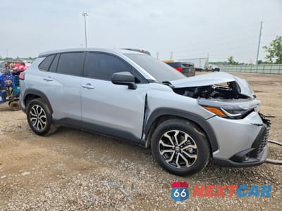Czwarte zdjęcie samochodu z boku: 2025 TOYOTA COROLLA CROSS HYBRID S VIN:7MUFBABG4SV085998 - miniatura