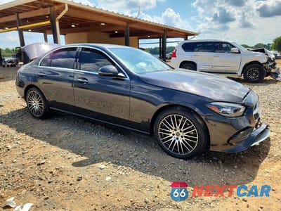 Czwarte zdjęcie samochodu z boku: 2026 MERCEDES-BENZ C 300 4MATIC VIN:W1KAF4HBXTR327334 - miniatura