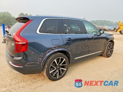Trzecie zdjęcie samochodu z tyłu: 2022 VOLVO XC90 T8 RECHARGE INSCRIPTION EXPRESS VIN:YV4BR0CZ2N1819776 - miniatura