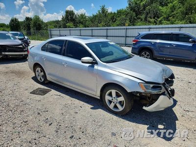 Czwarte zdjęcie samochodu z boku: 2013 VOLKSWAGEN JETTA TDI VIN:3VWLL7AJXDM242489 - miniatura