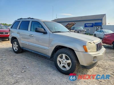 Czwarte zdjęcie samochodu z boku: 2007 JEEP GRAND CHEROKEE LIMITED VIN:1J8HR58227C552211 - miniatura