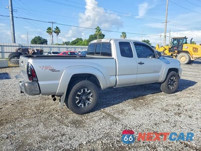 Trzecie zdjęcie samochodu z tyłu: 2010 TOYOTA TACOMA ACCESS CAB VIN:5TEUU4EN2AZ697867 - miniatura
