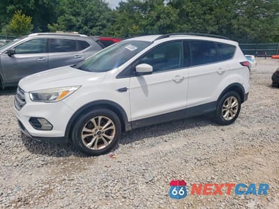 2018 FORD ESCAPE SE 1FMCU9GD1JUC20378 - główne zdjęcie licytacji z USA - miniatura