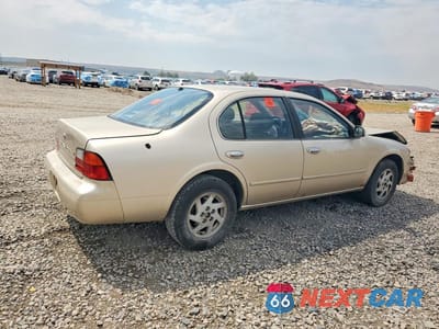 Trzecie zdjęcie samochodu z tyłu: 1995 NISSAN MAXIMA GXE VIN:JN1CA21D2ST031018 - miniatura