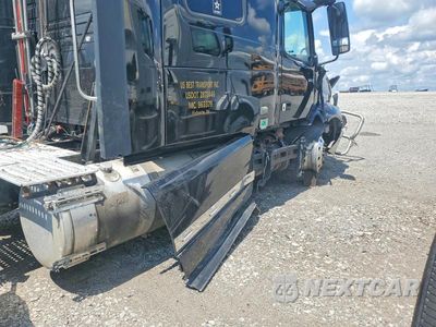 Zdjęcie 13 z 13 samochodu: 2020 VOLVO VNL (4) - SEMI TRUCK VIN:4V4NC9TJ1LN253779 - miniatura