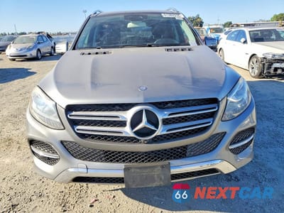 Piąte zdjęcie samochodu w środku: 2016 MERCEDES-BENZ GLE 350 VIN:4JGDA5JB4GA658755 - miniatura