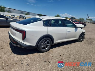 Trzecie zdjęcie samochodu z tyłu: 2025 KIA K4 LXS VIN:3KPFT4DEXSE029286 - miniatura
