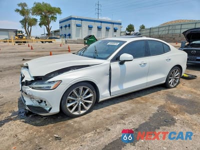2019 VOLVO S60 T5 MOMENTUM 7JR102FK2KG014602 - główne zdjęcie licytacji z USA - miniatura
