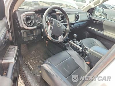 Zdjęcie 8 z 13 samochodu: 2018 TOYOTA TACOMA SR5 V6 VIN:5TFSZ5AN8JX148136 - miniatura