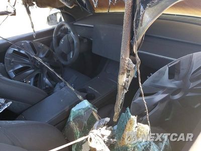 Zdjęcie 8 z 12 samochodu: 2024 TESLA MODEL Y VIN:7SAYGDEE4RF125868 - miniatura