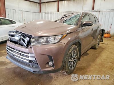 2017 TOYOTA HIGHLANDER XLE 5TDJZRFH5HS358909 - główne zdjęcie licytacji z USA - miniatura