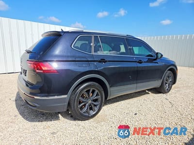 Trzecie zdjęcie samochodu z tyłu: 2024 VOLKSWAGEN TIGUAN SE VIN:3VV2B7AX7RM122566 - miniatura
