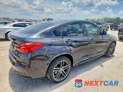 Trzecie zdjęcie samochodu z tyłu: 2016 BMW X4 XDRIVE28I VIN:5UXXW3C50G0R19009 - miniatura