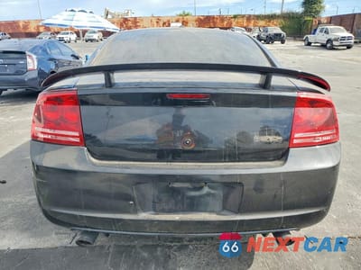 Zdjęcie 6 z 12 samochodu: 2006 DODGE CHARGER SRT-8 VIN:2B3LA73W76H335409 - miniatura