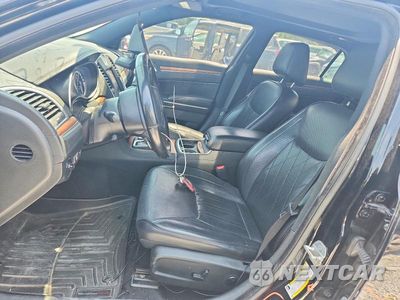 Zdjęcie 7 z 12 samochodu: 2019 CHRYSLER 300C VIN:2C3CCAPT8KH565254 - miniatura