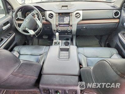 Zdjęcie 8 z 12 samochodu: 2018 TOYOTA TUNDRA CREWMAX LIMITED VIN:5TFHW5F17JX710309 - miniatura