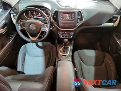 Zdjęcie 8 z 12 samochodu: 2016 JEEP CHEROKEE LATITUDE VIN:1C4PJLCS9GW273097 - miniatura