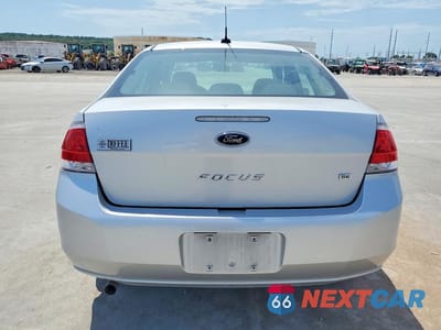 Zdjęcie 6 z 12 samochodu: 2010 FORD FOCUS SE VIN:1FAHP3FN4AW199853 - miniatura