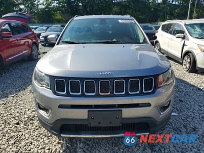 Piąte zdjęcie samochodu w środku: 2019 JEEP COMPASS LIMITED VIN:3C4NJDCB2KT639476 - miniatura