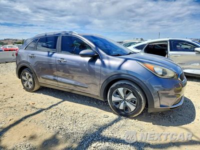 Czwarte zdjęcie samochodu z boku: 2018 KIA NIRO LX VIN:KNDCB3LC4J5161938 - miniatura