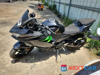 Trzecie zdjęcie samochodu z tyłu: 2023 KAWASAKI EX400 VIN:JKAEXKG16PDAS5724 - miniatura