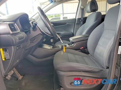 Zdjęcie 7 z 12 samochodu: 2016 KIA SORENTO LX VIN:5XYPGDA36GG013799 - miniatura