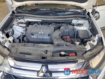 Zdjęcie 11 z 12 samochodu: 2017 MITSUBISHI OUTLANDER GT VIN:JA4JZ4AX5HZ067434 - miniatura