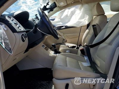 Zdjęcie 7 z 13 samochodu: 2016 VOLKSWAGEN TIGUAN S VIN:WVGAV7AX2GW562169 - miniatura