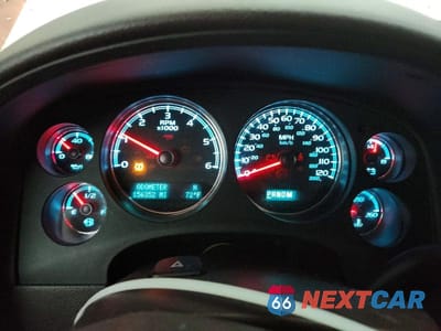 Zdjęcie 9 z 13 samochodu: 2013 GMC YUKON XL DENALI VIN:1GKS2MEF0DR158397 - miniatura