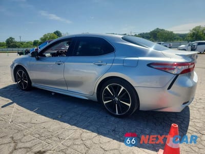 Drugie zdjęcie samochodu z przodu: 2018 TOYOTA CAMRY XSE VIN:4T1B61HK8JU067129 - miniatura