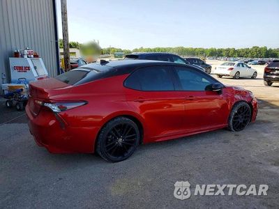 Trzecie zdjęcie samochodu z tyłu: 2022 TOYOTA CAMRY XSE VIN:4T1K31AK5NU044299 - miniatura