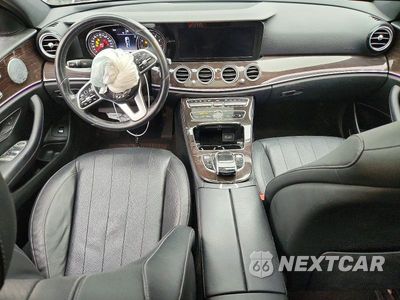 Zdjęcie 8 z 12 samochodu: 2019 MERCEDES-BENZ E 300 4MATIC VIN:WDDZF4KB1KA551360 - miniatura