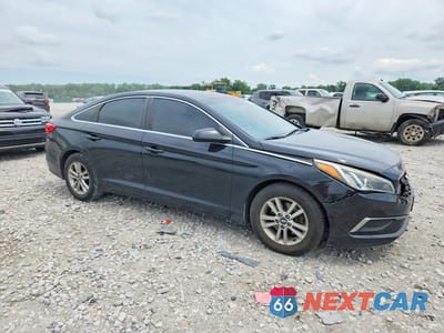 Czwarte zdjęcie samochodu z boku: 2017 HYUNDAI SONATA SE VIN:5NPE24AF0HH550937 - miniatura