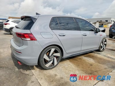 Trzecie zdjęcie samochodu z tyłu: 2022 VOLKSWAGEN GTI SE VIN:WVWN87CD8NW221131 - miniatura